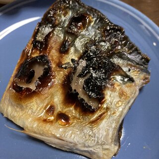 こんがり皮のパリパリ鯖焼き